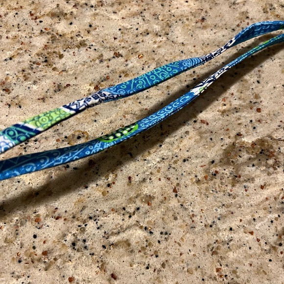 Vera Bradley- Lanyard in Doodle Daisy (NWT) - Picture 4 of 4